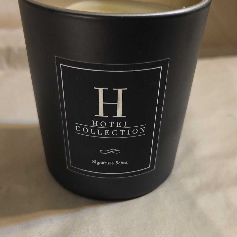 Hotel Collection Signature California Love 14oz Candle - Picture 2 of 6